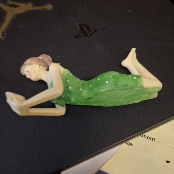 WMG 2010 Vintage Style Bathing Beauty Figurine Green Swimsuit Shelf Sitter - Picture 1 of 5